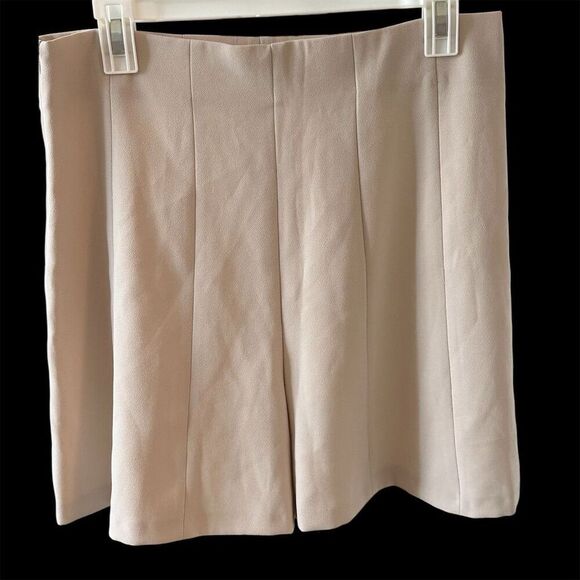 Zara Women's High Waisted Shorts Beige Size L Casual Skort Look - Picture 2 of 6